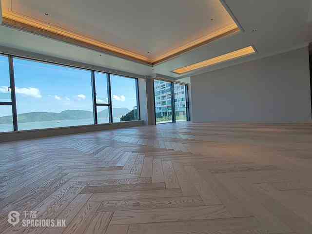 Gold Coast / So Kwun Wat - The Duet 18