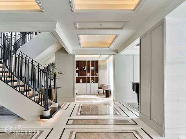 Gold Coast / So Kwun Wat - The Duet 03