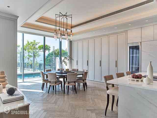 Gold Coast / So Kwun Wat - The Duet 06