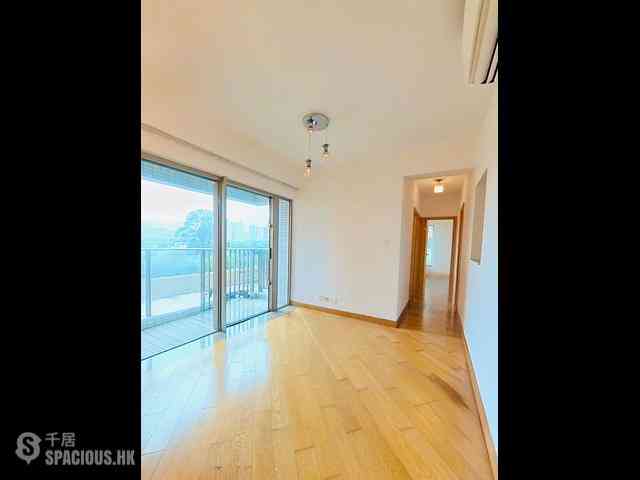 Tai Kok Tsui - Harbour Green Tower 3 03
