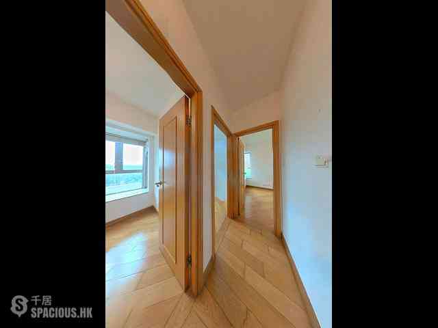 Tai Kok Tsui - Harbour Green Tower 3 06