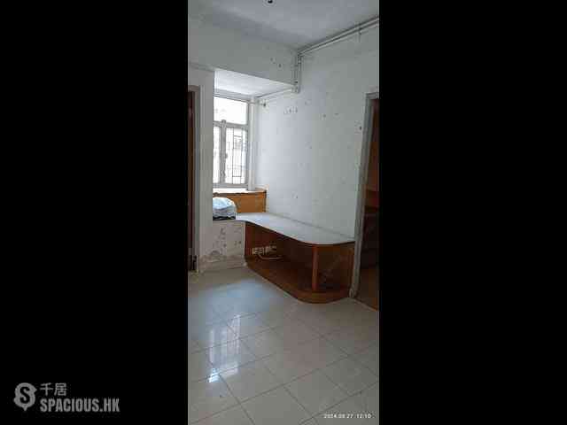 Sai Ying Pun - Kam Kwan Building 03