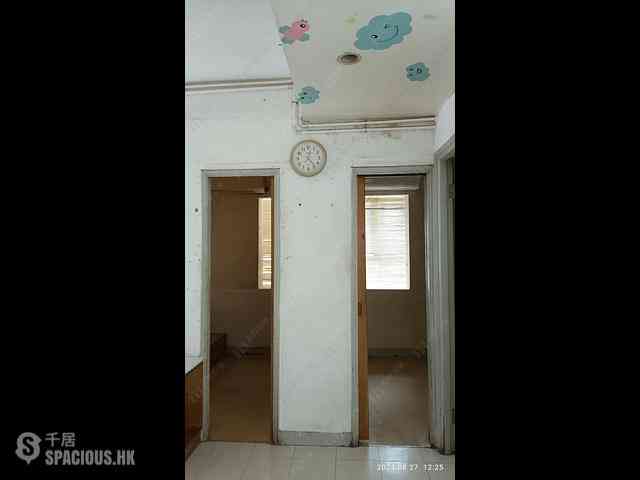 Sai Ying Pun - Kam Kwan Building 06