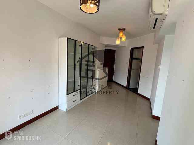 Kennedy Town - The Merton Tower 2 03