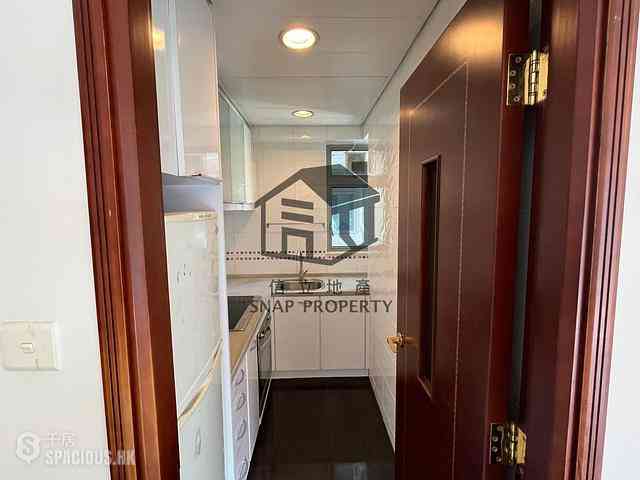 Kennedy Town - The Merton Tower 2 06