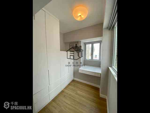 Sai Ying Pun - Fung King Court 02