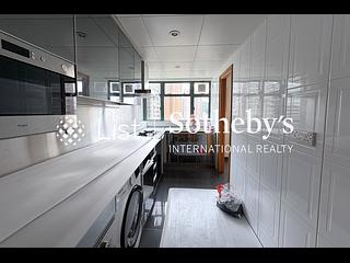 Mid Levels West - 80 Robinson Road 06