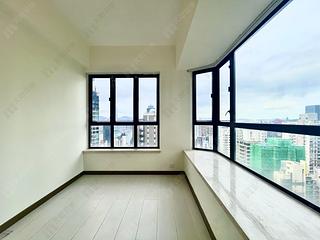 Mid Levels Central - Vantage Park 03
