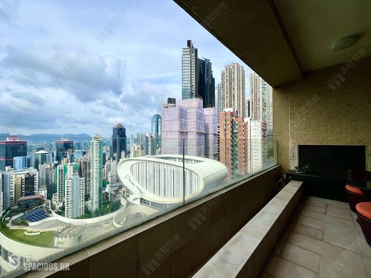 Mid Levels West - Savoy Court 01