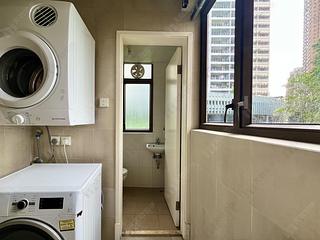 Mid Levels West - Savoy Court 18