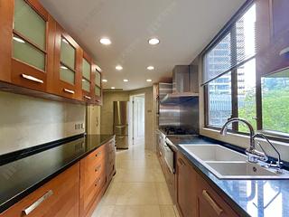 Mid Levels West - Savoy Court 17