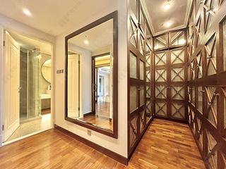 Mid Levels West - Savoy Court 23