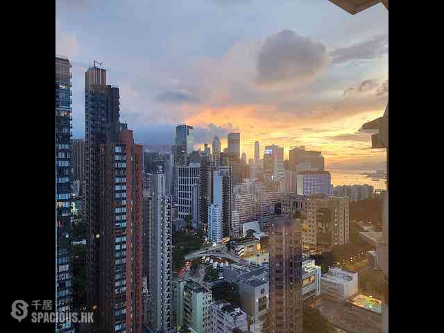 Tai Hang - Dragon Centre Block 1 01