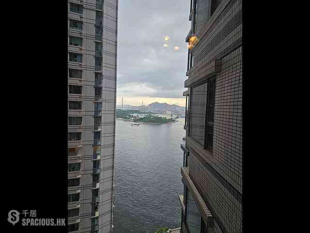 Tai Kok Tsui - The Long Beach Tower 5 03