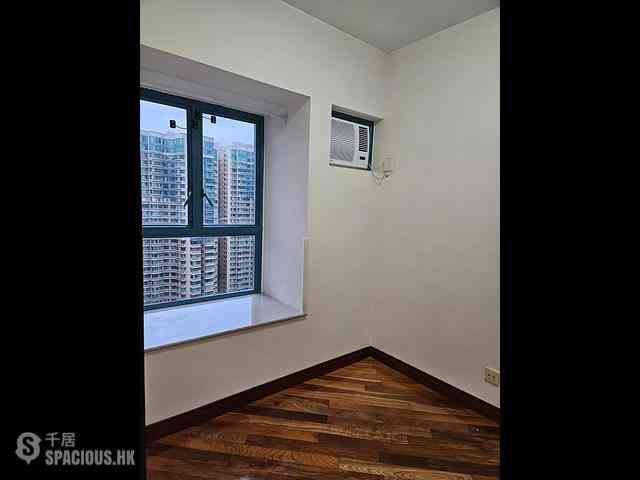 Tai Kok Tsui - The Long Beach Tower 5 06