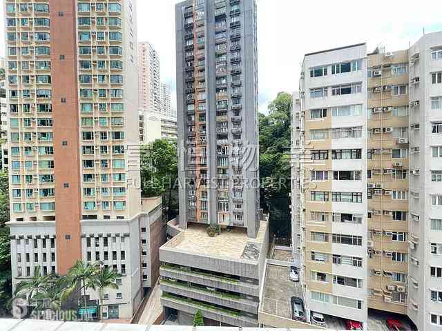 Tai Hang - Royal Court 01