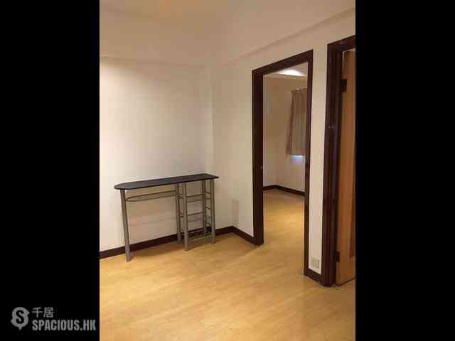 Wan Chai - Hennessy Building 03