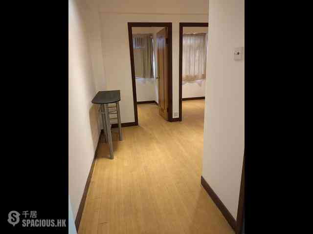 Wan Chai - Hennessy Building 02