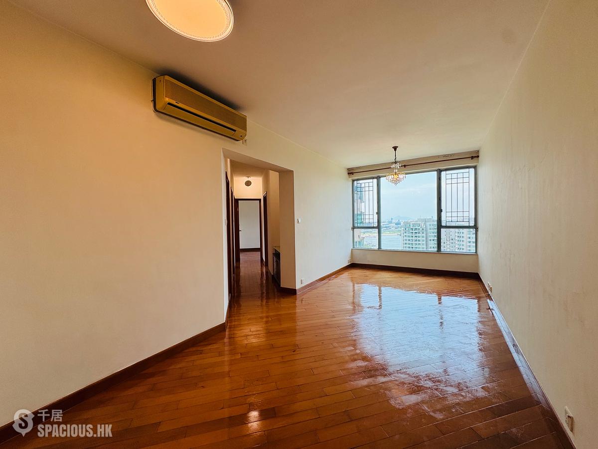 Tung Chung - Coastal Skyline Phase 1 Block 6 01