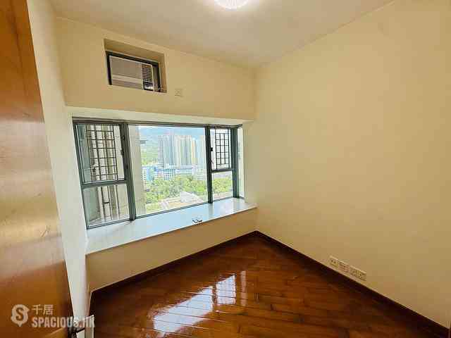 Tung Chung - Coastal Skyline Phase 1 Block 6 09