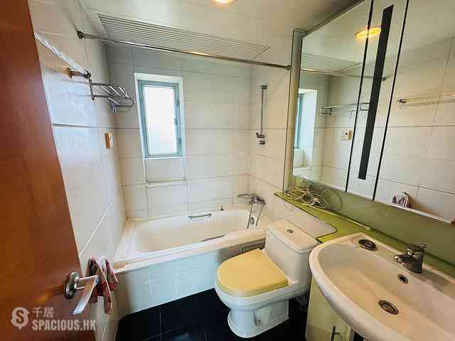 Tung Chung - Coastal Skyline Phase 1 Block 6 12