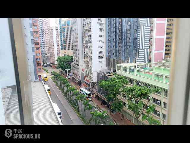 Wan Chai - Hennessy Road Court 01