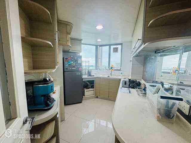 Tung Chung - Caribbean Coast Phase 4 Crystal Cove Tower 16 04