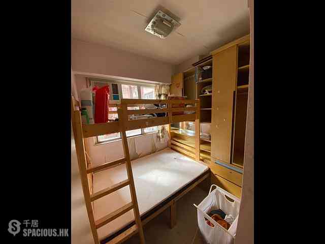 Sai Ying Pun - Kwan Yick Building Phase 3 04