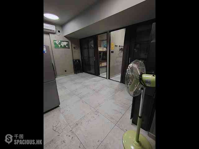 Wan Chai - Ko Wah Building(Go Wah Mansion) 01