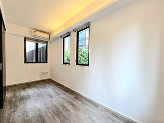 Wan Chai - Yee Hong Building 03