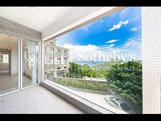The Peak - Vivian Court 03