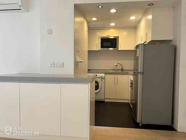 Discovery Bay - Discovery Bay Phase 5 Greenvale Village Greenburg Court (Block 2) 2 05