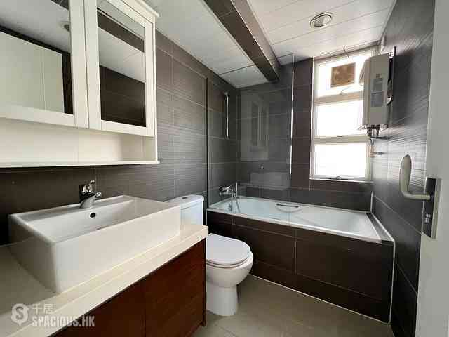 Discovery Bay - Discovery Bay Phase 5 Greenvale Village Greenburg Court (Block 2) 2 10