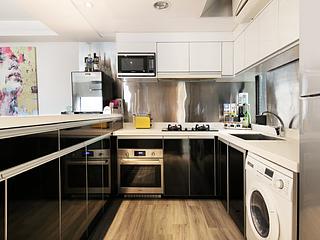 Mid Levels Central - Blessings Garden Phase I 10