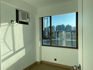 Yau Yat Chuen - Parc Oasis Block 18 07