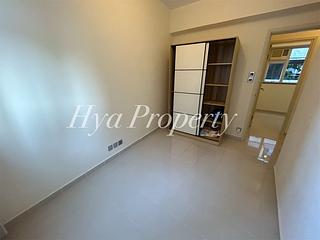 Mid Levels West - Bonanza Court 04