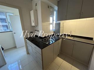 Mid Levels West - Bonanza Court 08