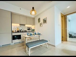 Sai Ying Pun - No.8 Hing Hon Road (Resiglow-Bonham) 04