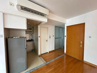 Sheung Wan - Queen's Terrace Block 1 06