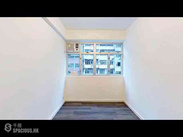 Wan Chai - Ko Wah Building(Go Wah Mansion) 09