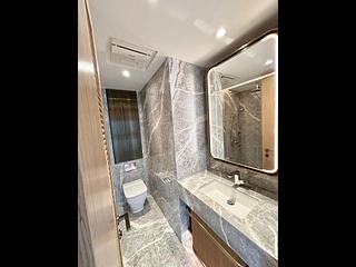 Mid Levels Central - 22A, Kennedy Road 09
