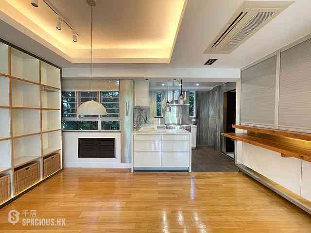 Shouson Hill - Country Villa Block 1 03