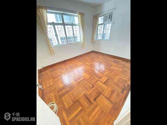 Mid Levels West - Sung Ling Mansion 02