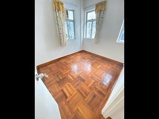 Mid Levels West - Sung Ling Mansion 04