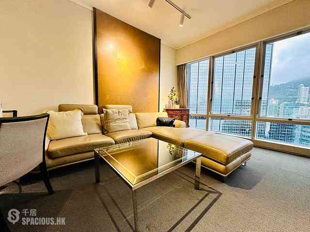 Wan Chai - Convention Plaza Apartments 01
