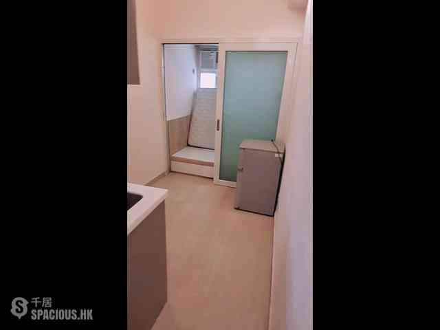 Mong Kok - Chun Yee Building 02