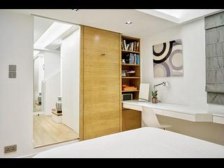 Noho - 7-9, Shin Hing Street 08