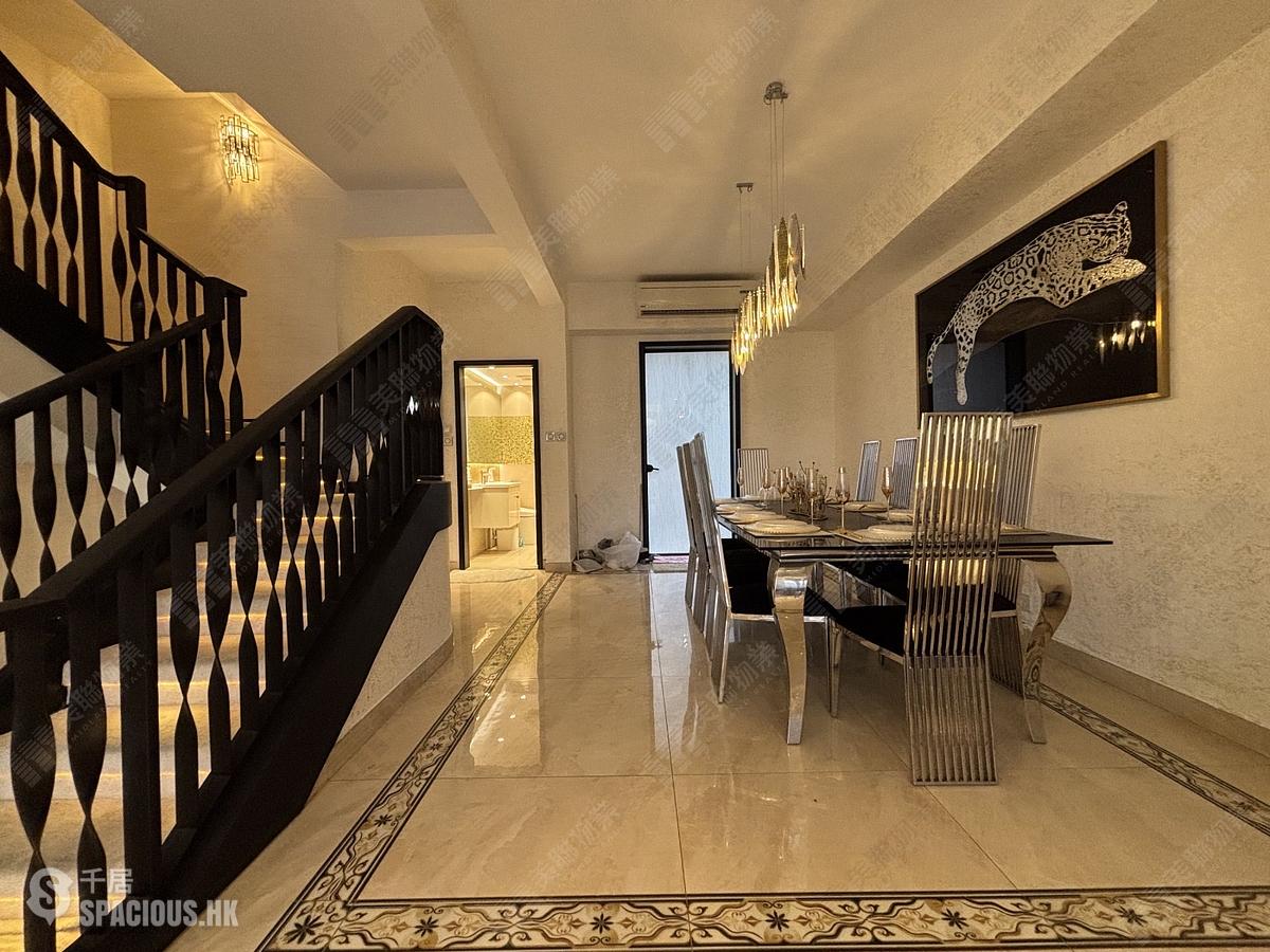 Ting Kok - The Beverly Hills Phase 1 Boulevard du Palais (Seventh Avenue) 01