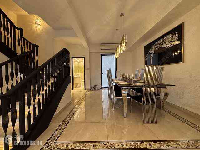 Ting Kok - The Beverly Hills Phase 1 Boulevard du Palais (Seventh Avenue) 01