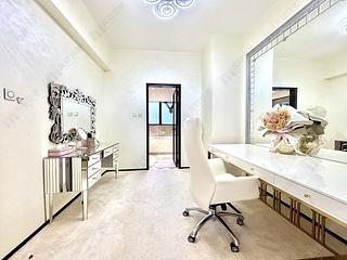 Ting Kok - The Beverly Hills Phase 1 Boulevard du Palais (Seventh Avenue) 06